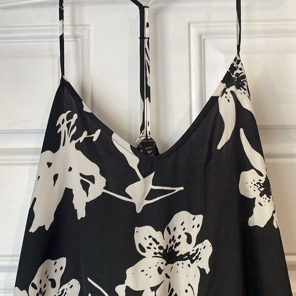 Banana Republic Black and White Floral Midi Dress Size 8P - Picture 3 of 12